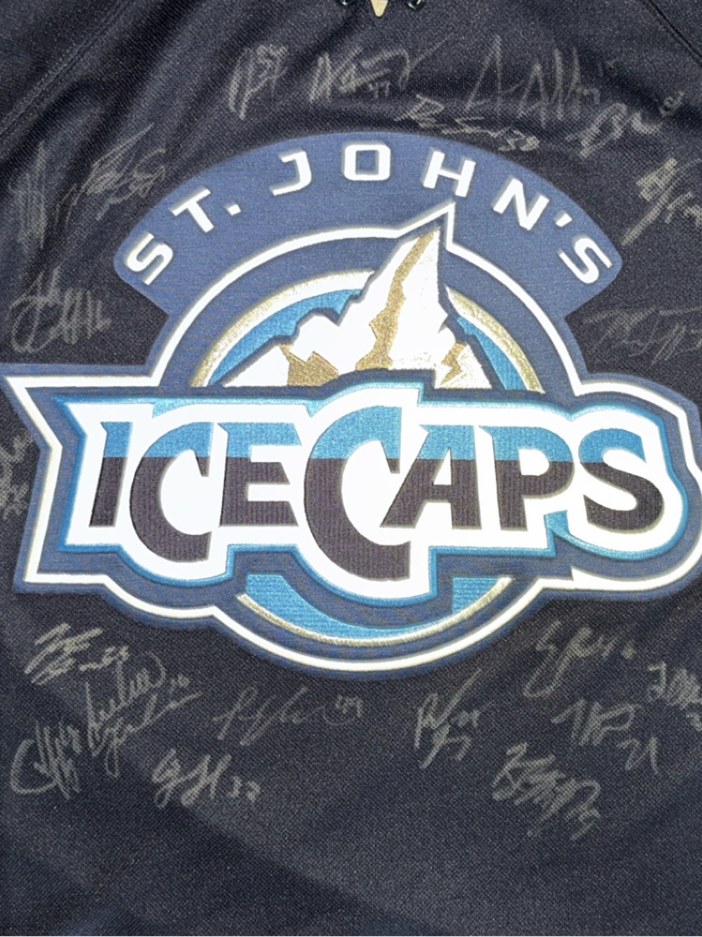 2012-2013 St.john’s Ice caps Autographed Men’s Hockey Jersey - Picture 4 of 4